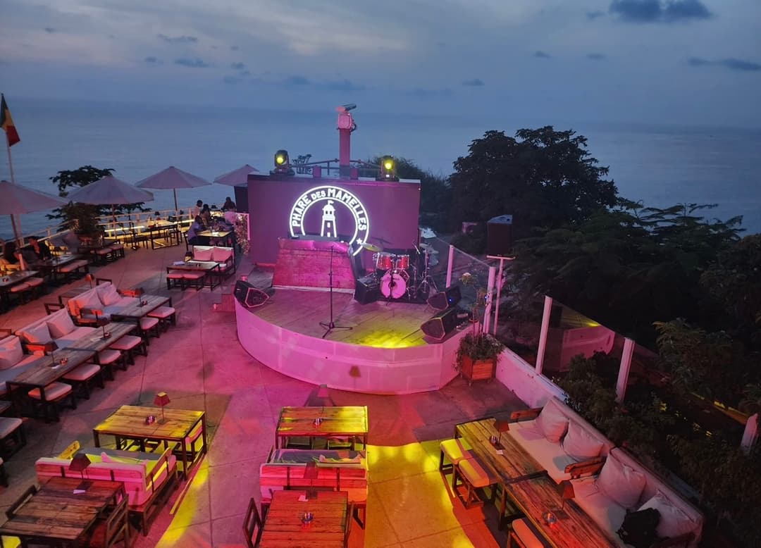 Dakar By Night & Expérience au Phare des Mamelles (Concert live music band)